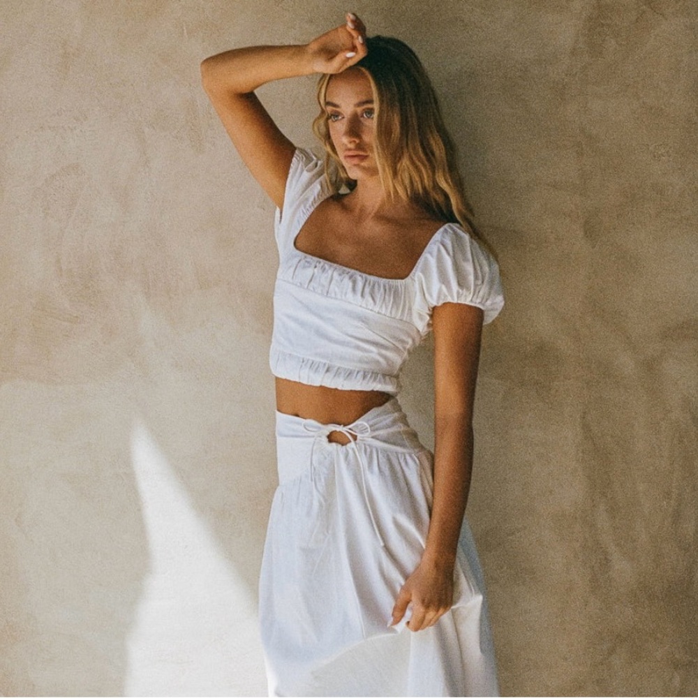 Sabo Skirt - crop top/puff sleeves